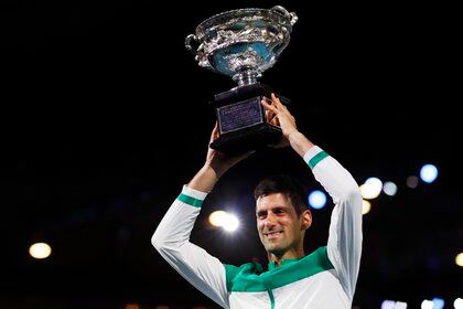 Novak Djokovic se consagró campeón del Abierto de Australia 2021 (REUTERS/Asanka Brendon Ratnayake)