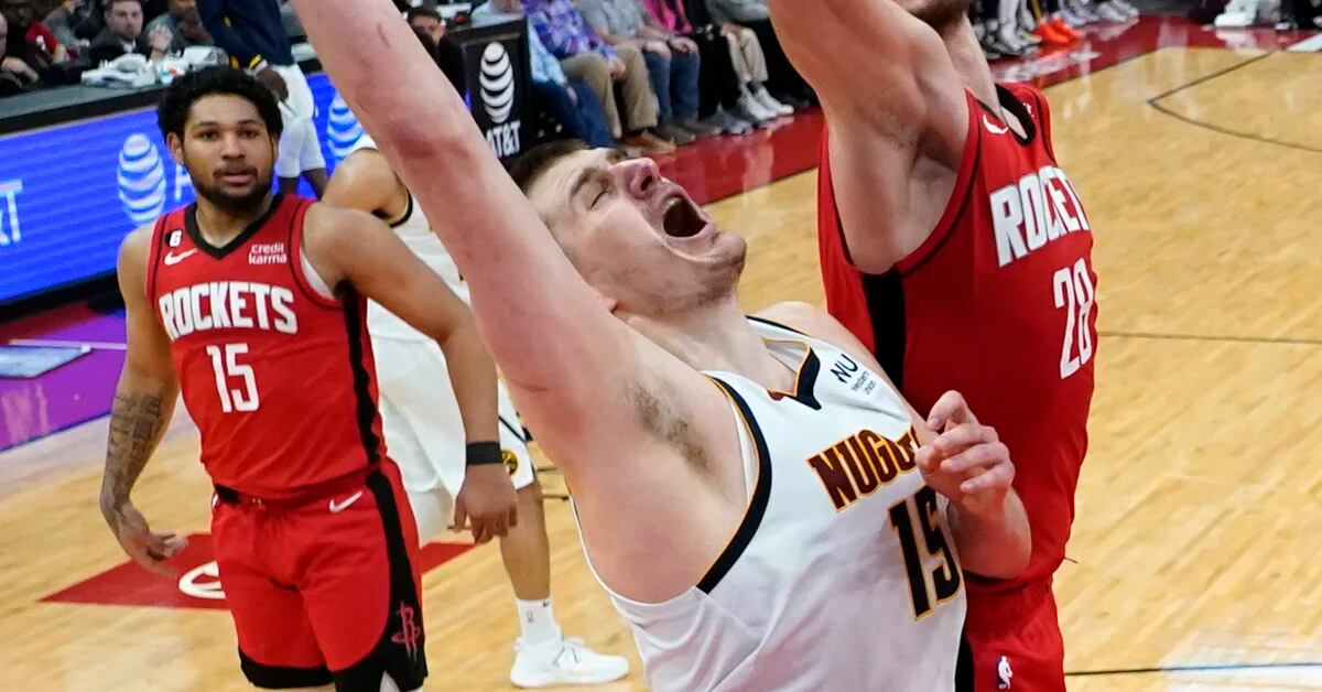 Jokic reaches 100 triple-doubles;  The Nuggets beat the Rockets