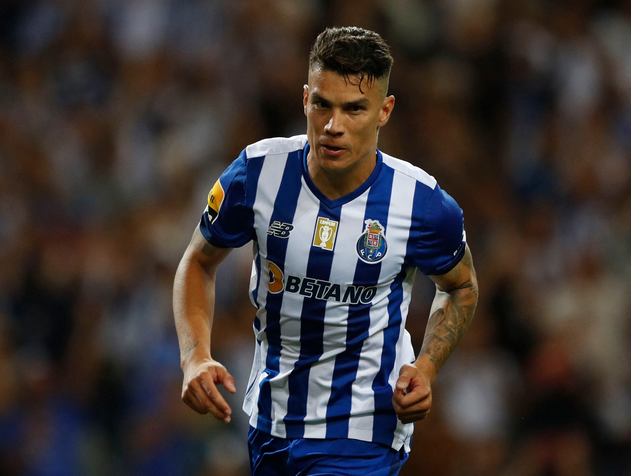 Soccer Football - Primeira Liga - FC Porto v Sporting CP - Estadio do Dragao, Porto, Portugal  - August 20, 2022 FC Porto's Mateus Uribe celebrates scoring their second goal REUTERS/Pedro Nunes