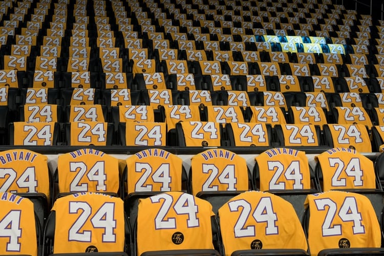El Staples Center le rindió homenaje a Kobe Bryant (USA TODAY Sports)