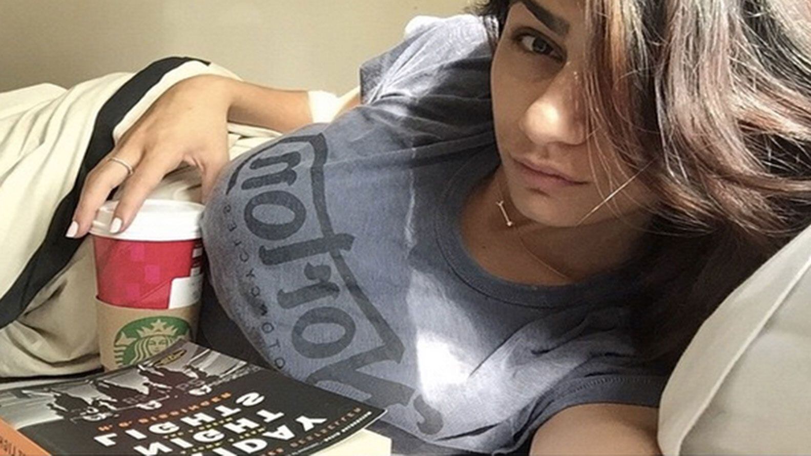 También el sitio Pornhub la sigue promoviendo como una de las estrellas del sitio. En esos servidores continúan las imágenes de Khalifa con la hiyab que le causaron las amenazas de muerte por parte de ISIS