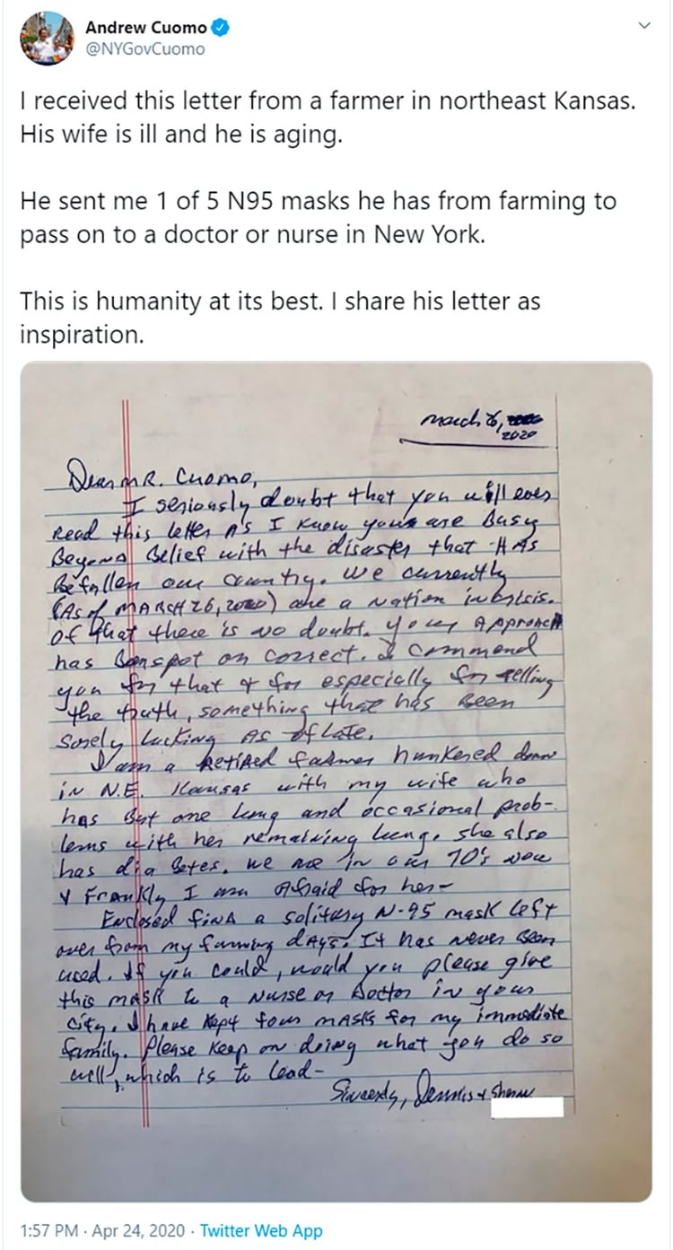 El tuit del gobernador Andrew Cuomo con una fotografía de la carta que le envío un granjero de Kansas
