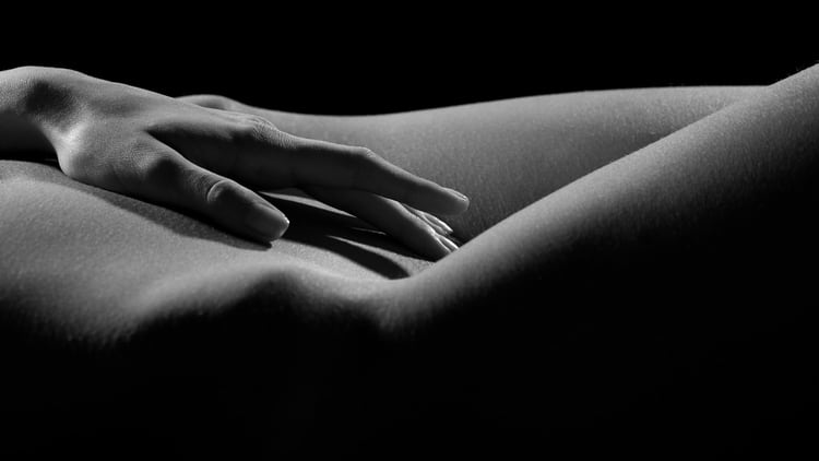 Uno de los mitos más comunes alrededor de la sexualidad femenina sigue siendo “la búsqueda del famoso orgasmo vaginal” (Shutterstock)