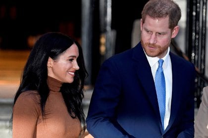 Meghan Markle y su esposo, el príncipe Harry, firmaron un contrato millonario de varios años con Netflix en septiembre pasado (Reuters)