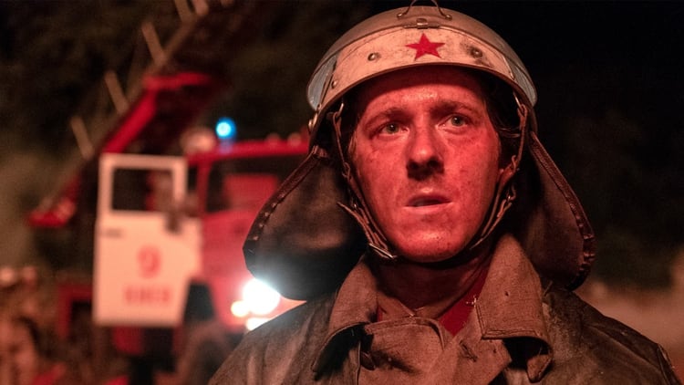 La historia del bombero Vasili Ignatenko fue extraída del libro “Voces de Chernobyl” de la Premio Nobel Svetlana Alexievich (HBO)