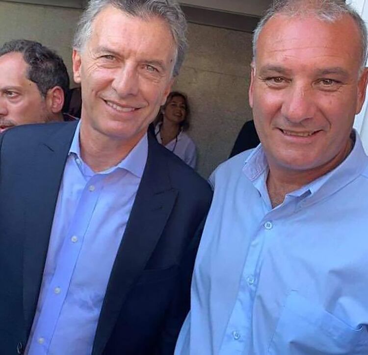 Gustavo Blanco junto al presidente Mauricio Macri