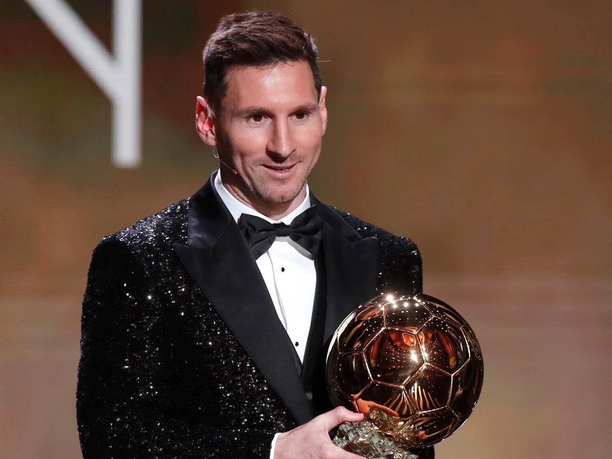 Lionel Messi ganó su séptimo Balón de Oro y sigue haciendo historia -  Infobae
