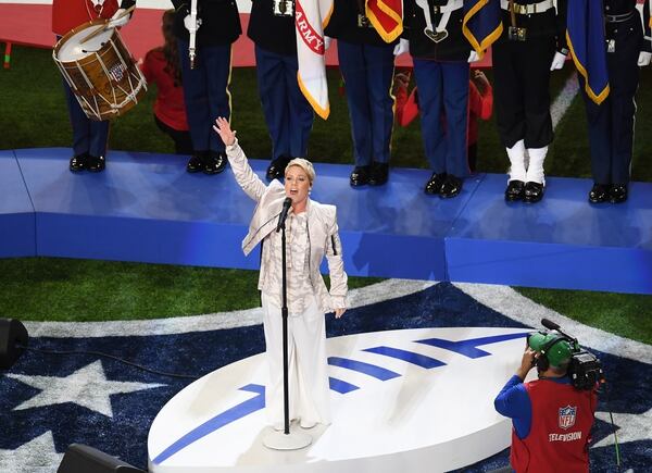 Pink cantó el himno de los Estados Unidos en la previa del Super Bowl LII (AFP)