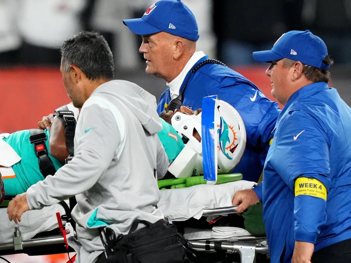 NFL espera reducir lesiones en la cabeza con experimento - Los Angeles Times