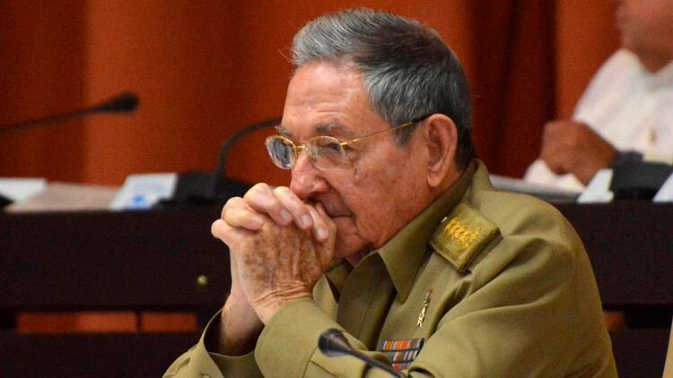 Raúl Castro es primer secretario del Partido Comunista de Cuba