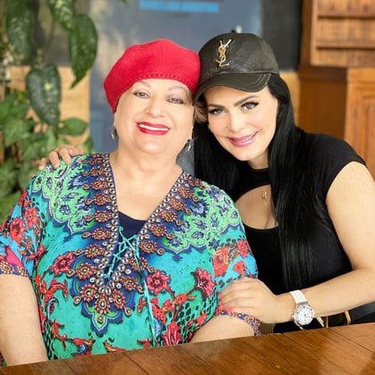 Las hermanas se reencontraron y personajes como Lili Estefan y Latin Lover le enviaron buenos deseos en su caja de comentarios (Foto: Instagram @maribelguardia)