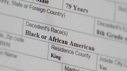 Detalles del certificado de defunción de un afroamericano que murió de coronavirus en abril (David Ryder/Reuters)