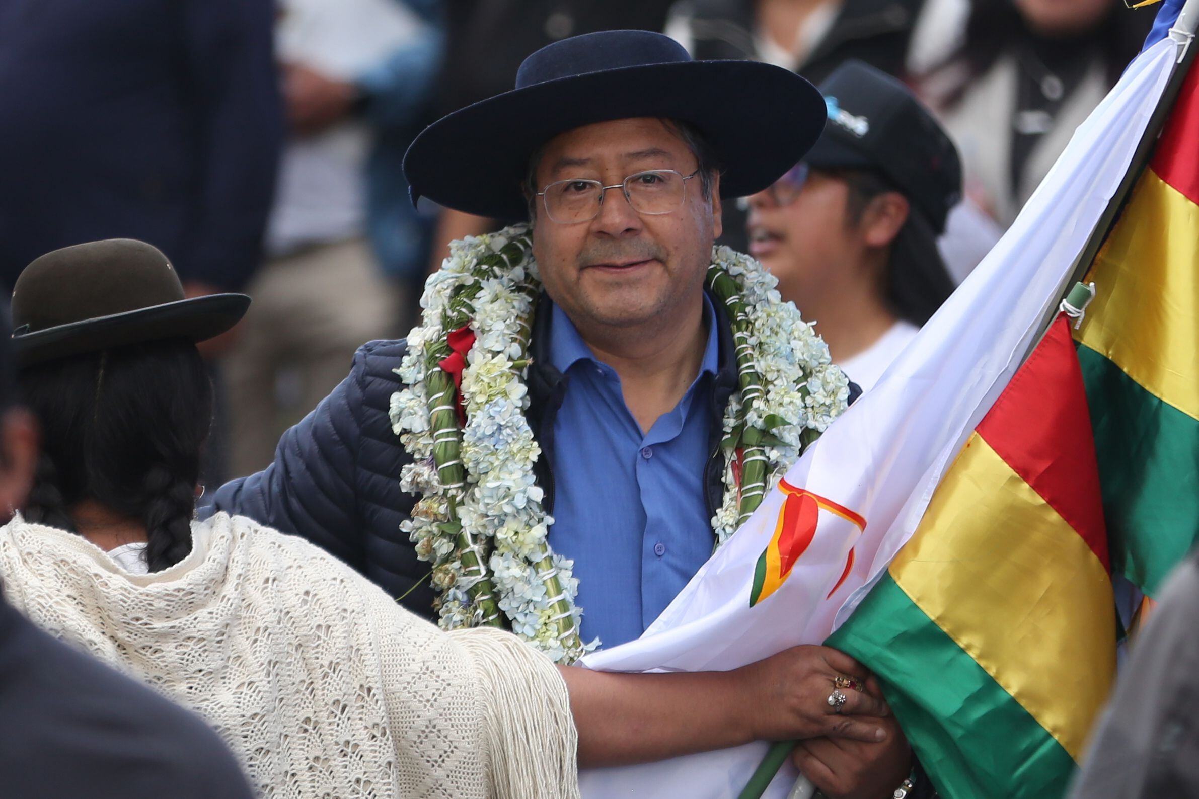 El presidente de Bolivia, Luis Arce, participa en un cabildo de organizaciones sociales hoy, en El Alto (Bolivia). EFE/Luis Gandarillas

