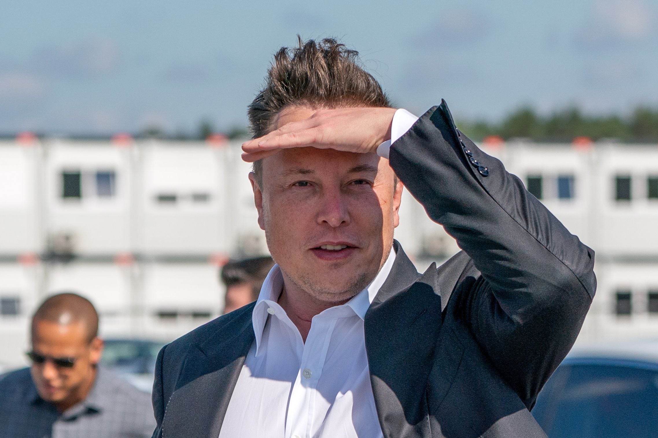 Elon Musk anticipa que la electricidad no alcanzará para la demanda del mundo, y los autos eléctricos lo padecerán. EFE/Alexander Becher
