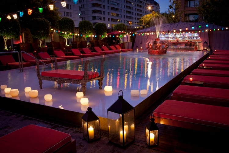 El Faena Pool Bar, una opción trendy y sofisticada en Puerto Madero para ir con amigos