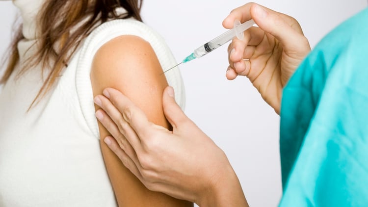 La importancia de vacunarse contra el neumococo es fundamental (iStock)