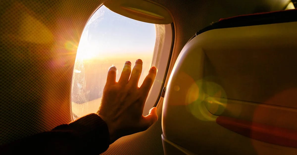 Day or night: When is the safest time to fly?