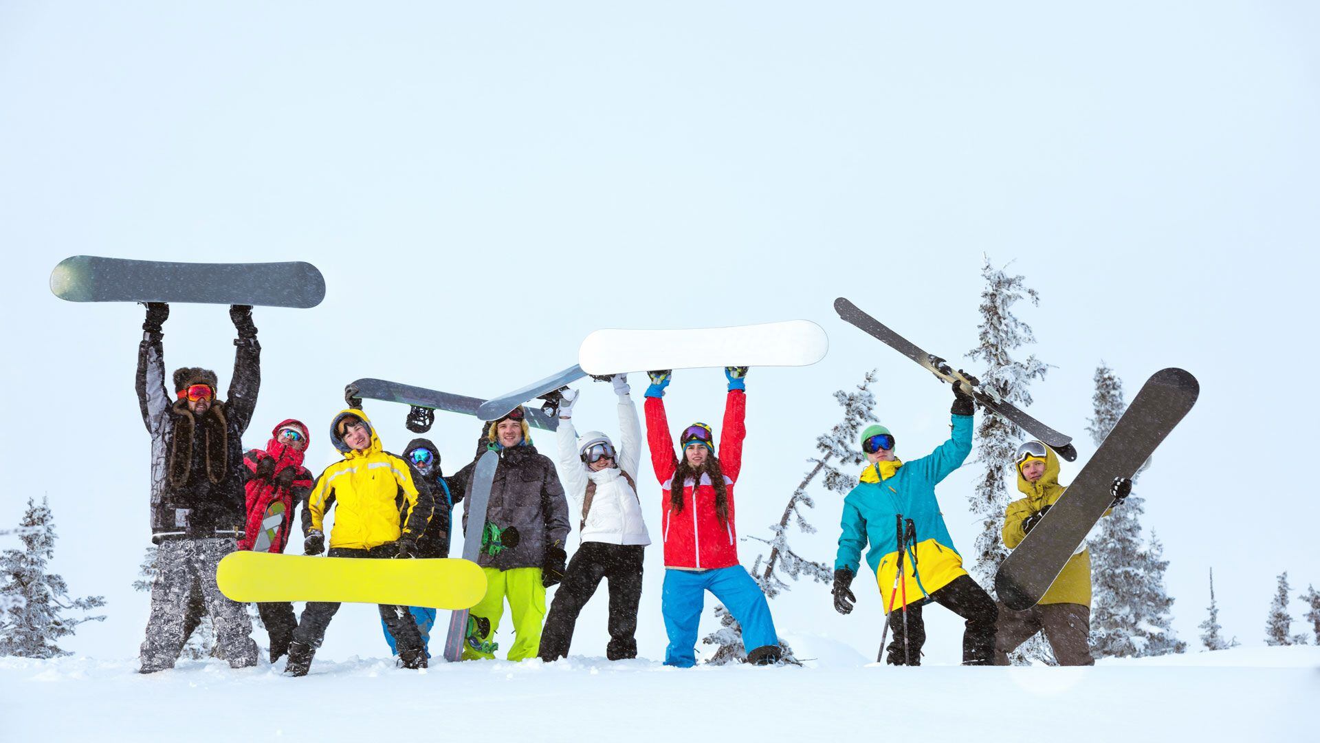 Los esquiadores profesionales, amateur y para los que recién comienzan en este deporte, encontrarán un total de 30 pistas clasificadas en principiantes, intermedios, avanzados y expertos