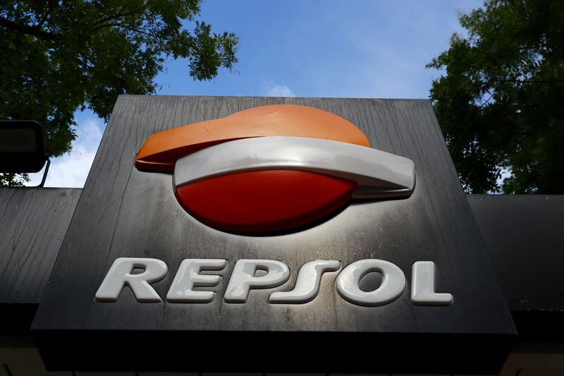 Repsol es responsable directo del 0,23% de emisiones de dióxido de carbono mundiales (REUTERS/Violeta Santos Moura)