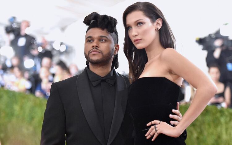 The Weeknd y Bella Hadid en la MET GALA a principios de 2016 (Mike Coppola – Getty Images)