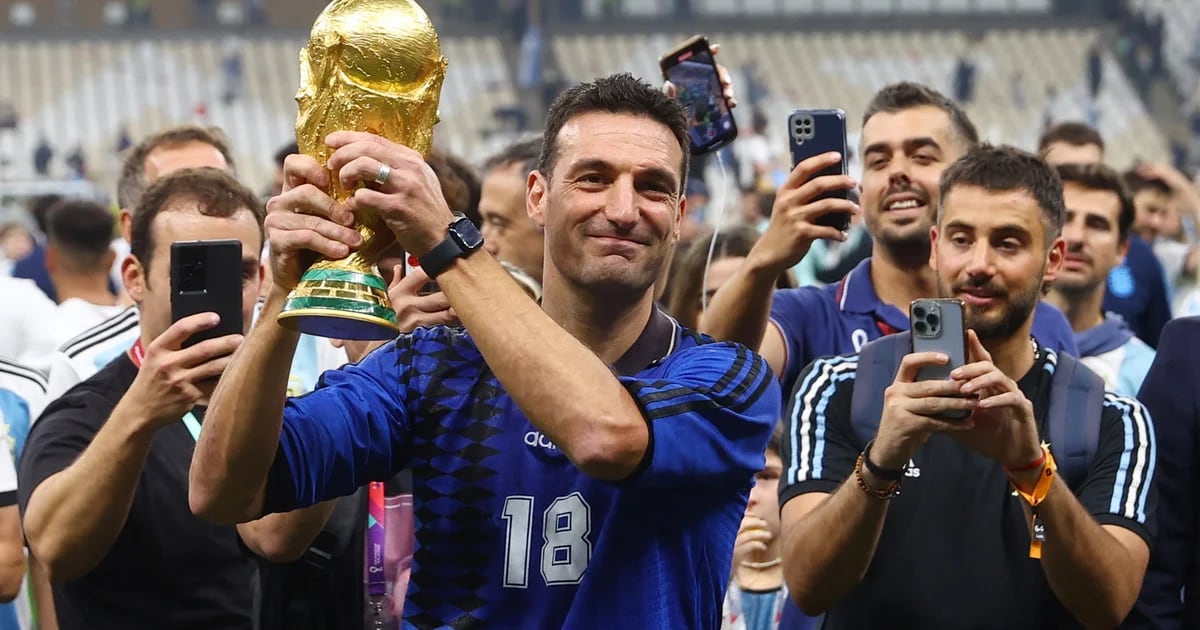 Rok po meczu Argentyny z Polską w Katarze: obietnica kibica, który wraz z Pucharem Świata stworzy kultowy wizerunek Lionela Scaloniego