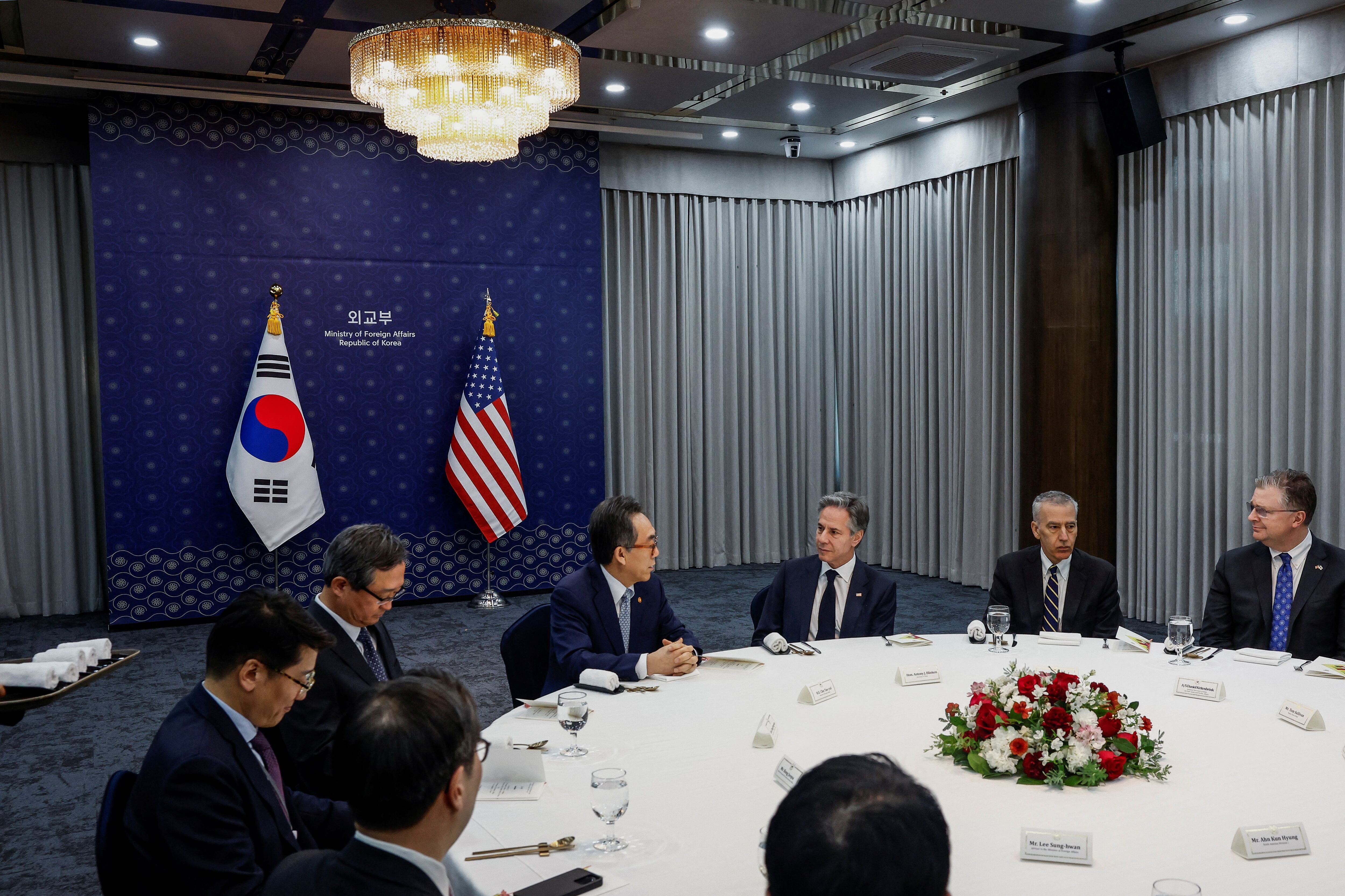 Antony Blinken participó en un encuentro ministerial de la Cumbre para la Democracia que comenzó este lunes en Seúl (REUTERS/Evelyn Hockstein)