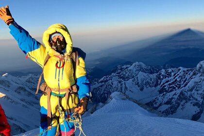 Viridiana Álvarez en la cima del Kanchejunga (Cortesía)