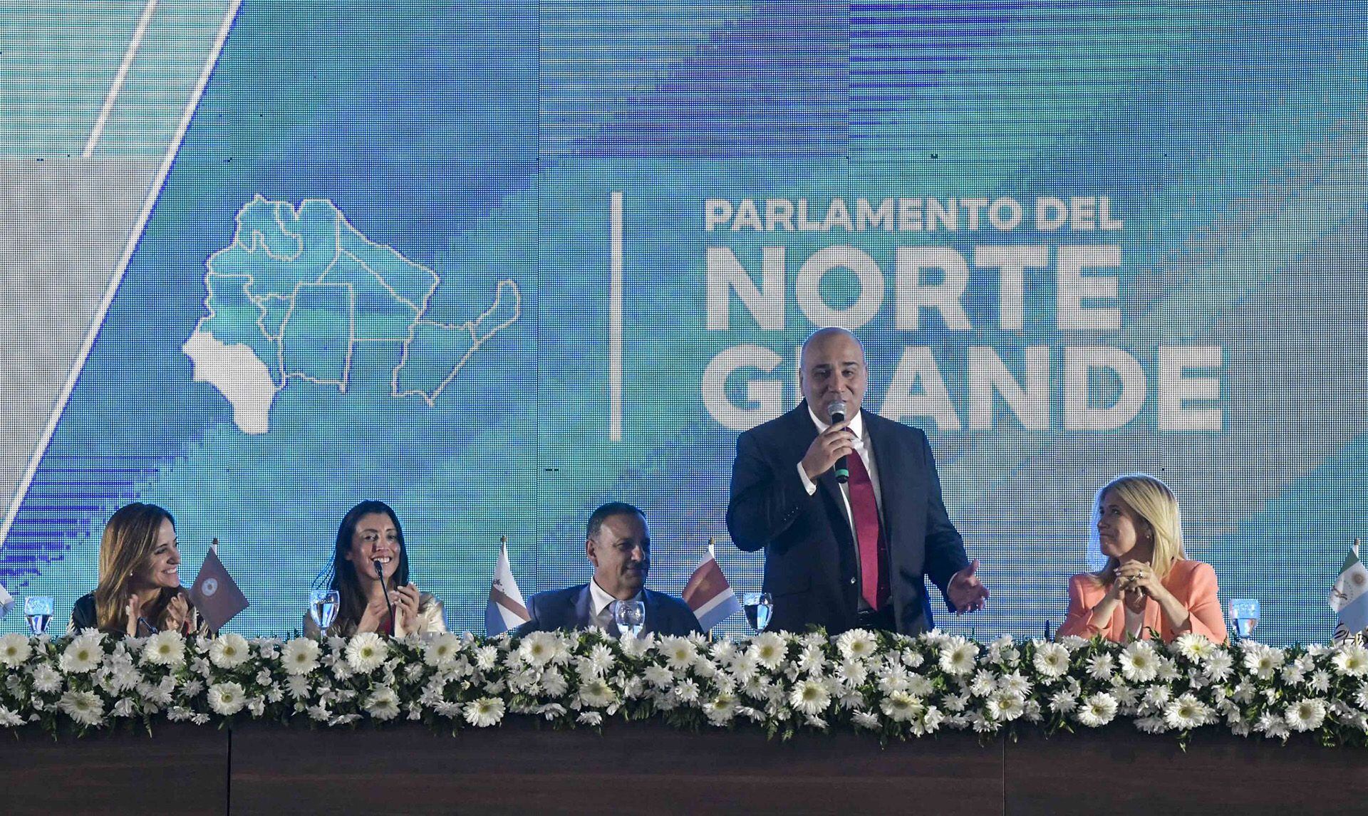 Parlamento Norte Grande con Manzur