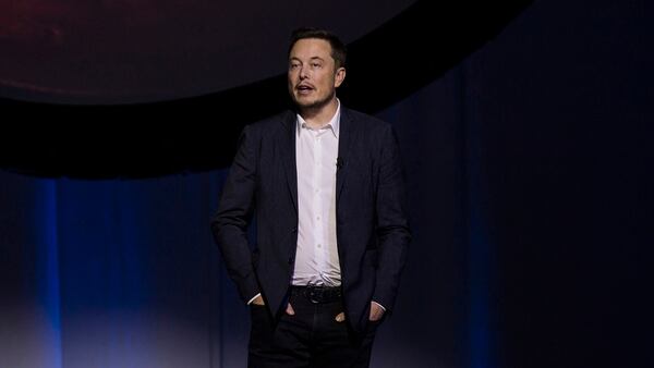 En un tuit en mayo, Elon Musk, el dueÃ±o de SpaceX, dijo que ese tiempo era de 25 milisegundos para dos satÃ©lites de prueba lanzados en febrero, lo suficiente para dos juegos de video rÃ¡pidos