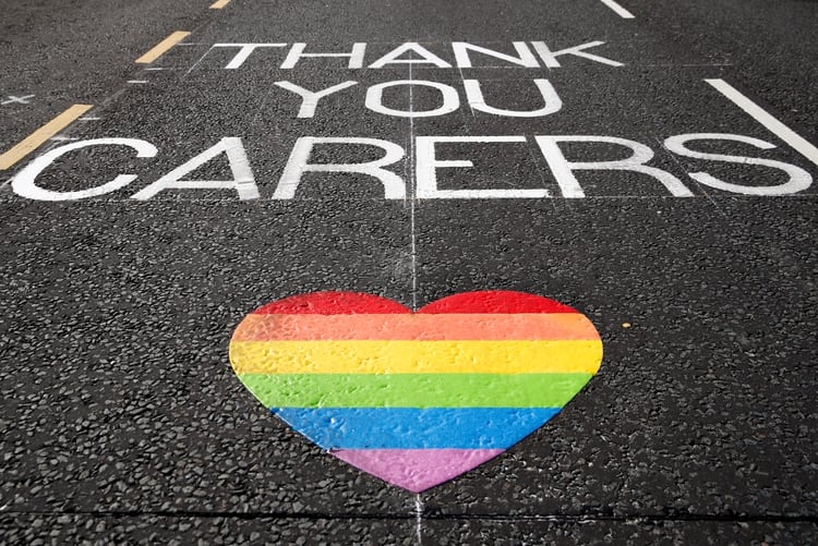 Un mensaje de apoyo a los médicos y personal sanitario en Liverpool, Reino Unido REUTERS/Phil Noble