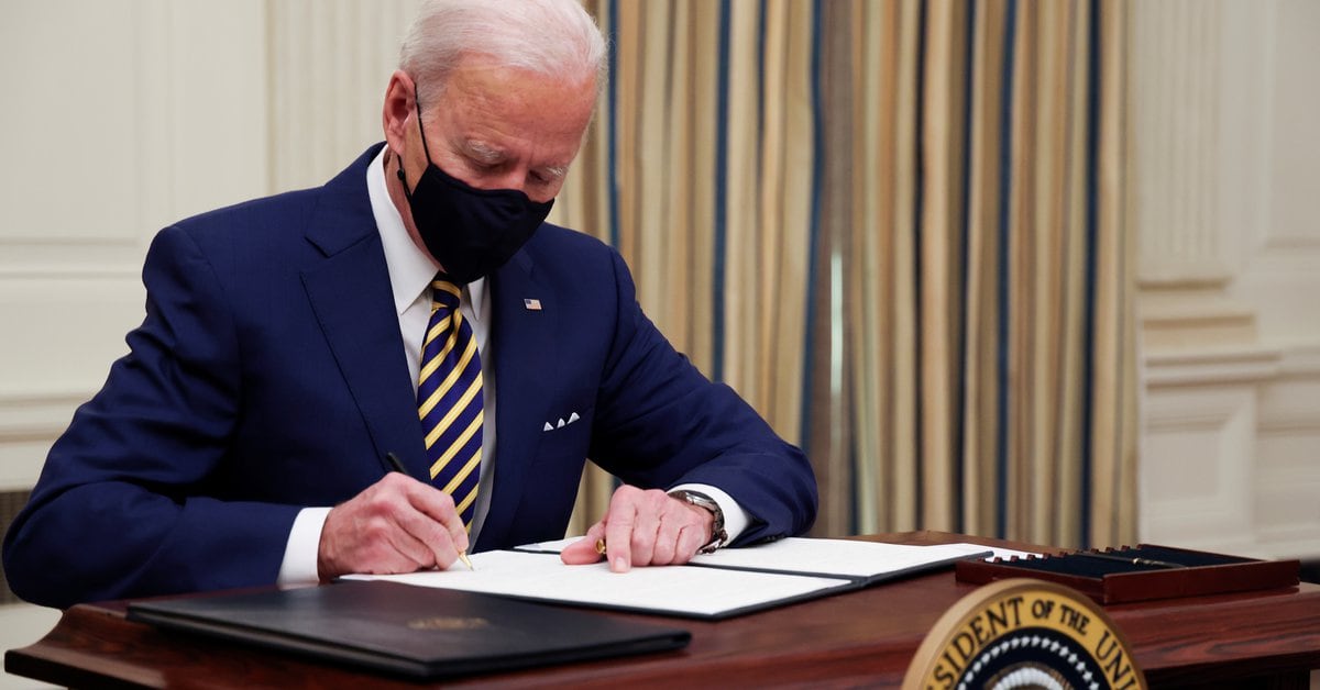 Joe Biden ha firmado dos decretos que brindarán asistencia financiera a millones de estadounidenses