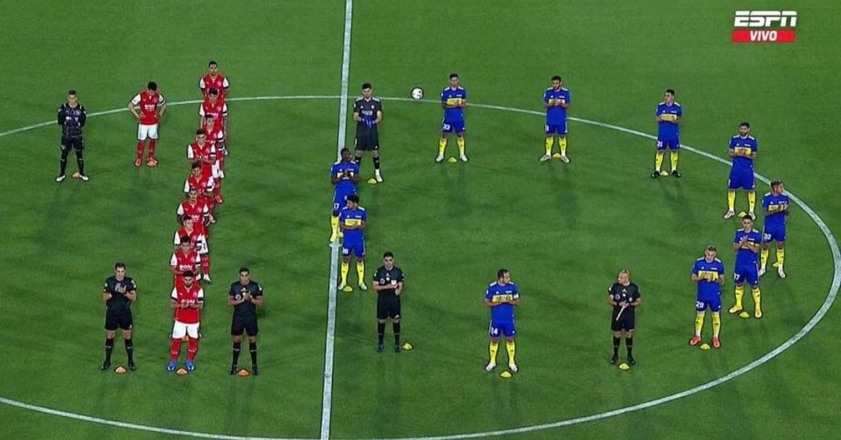 Luis Advíncula and the tribute to Diego Maradona in the Boca Juniors vs.  Independent