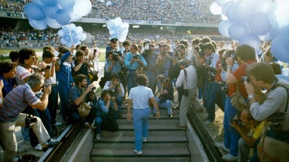 Durante su presentación oficial en el San Paolo