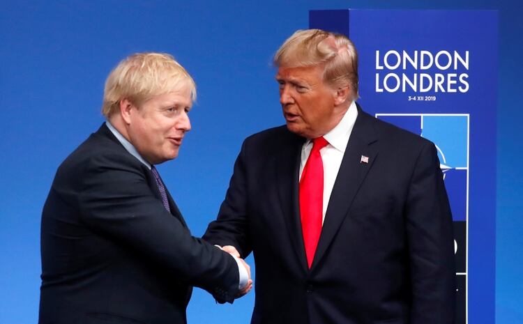 Boris Johnson y Donald Trump mantuvieron una conversación telefónica (REUTERS/Christian Hartmann/Pool)
