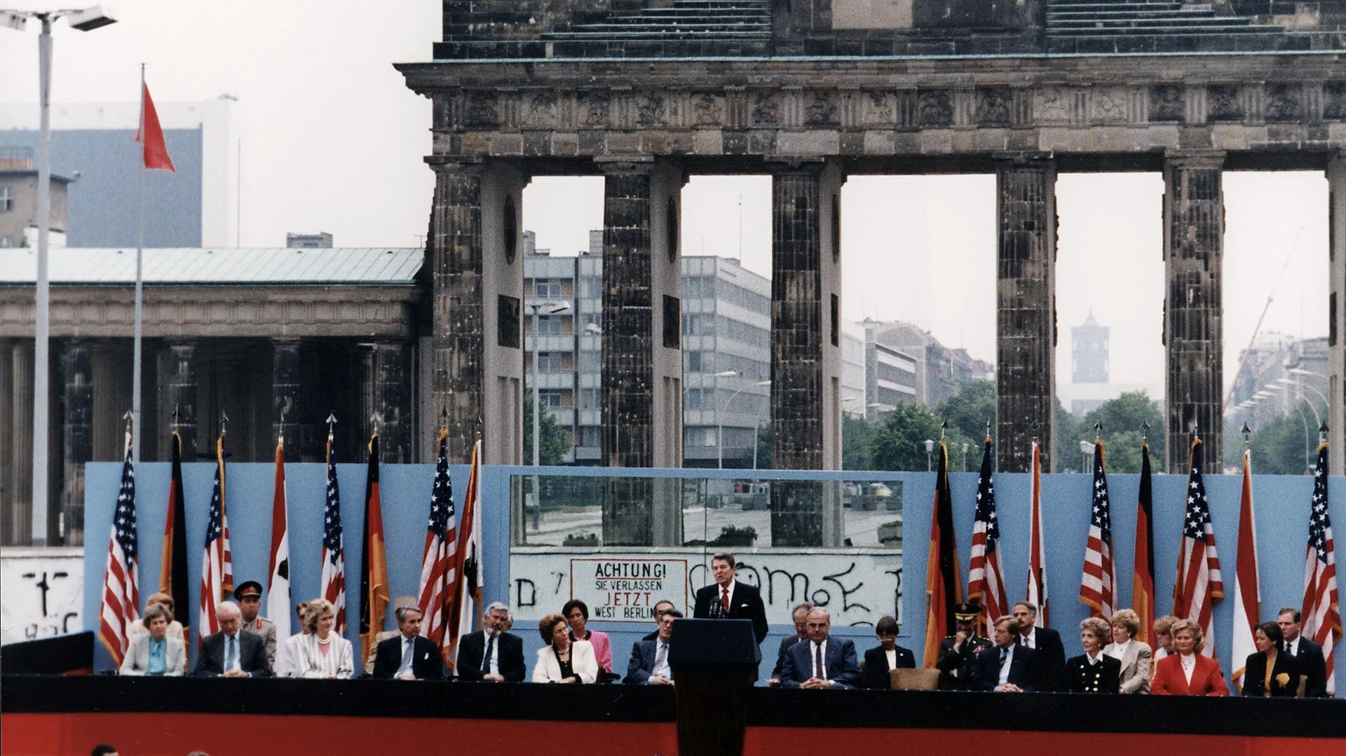 El 12 de junio de 1987, Reagan le exigió a Gorbachov que derribara el muro de Berlín. La frase quedó en la historia de la Guerra Fría