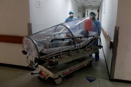 Una paciente contagiada en el hospital Juárez de la Ciudad de México Foto: (REUTERS/Carlos Jasso)