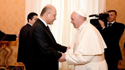 El presidente de Irak, Barham Salih, visitó al Papa Francisco en el Vaticano en noviembre de 2018. Quiere promover el regreso de los cristianos a Irak (REUTERS)
