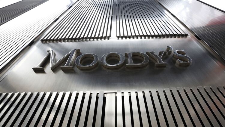 Moody's tiene a la deuda argentina entre las peores calificaciones del mundo