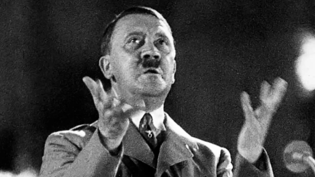 Sonboly había nacido el mismo día que el brutal dictador alemán Adolf Hitler
