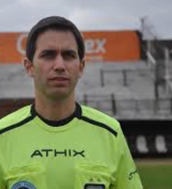 Martín Bustos, el árbitro que quedó detenido por la causa