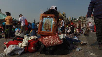 Creyentes muestran su fervor por la Virgen de Guadalupe (Foto: Juan Vicente Manrique)