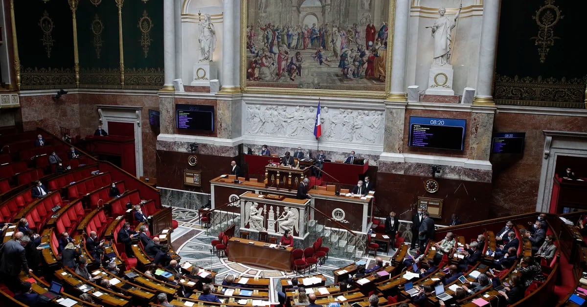 Le législateur français promulgue une loi interdisant la thérapie de conversion homosexuelle