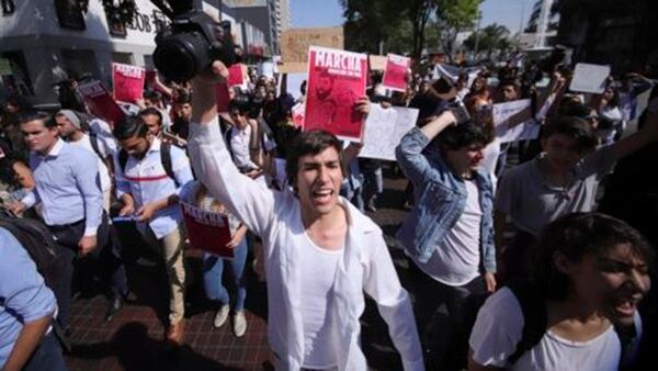 Protesta en Guadalajara por la desaparición de los estudiantes
