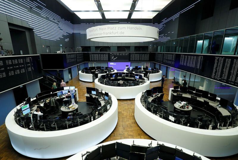 FOTO DE ARCHIVO: Interior de la Bolsa de Fráncfort, Alemania, el 30 de diciembre de 2020. REUTERS/Ralph Orlowski
