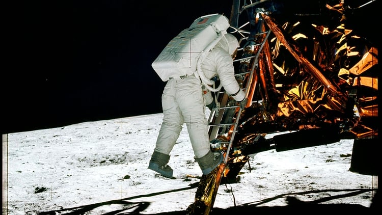 20 de julio de 1969: el hombre pisa por primera vez el suelo lunar