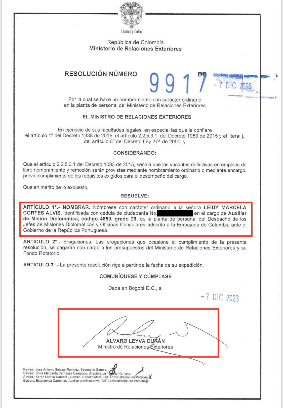 Decreto firmado por Álvaro Leyva para nombrar a Leidy Marcela Cortés Ávila en la embajada de Colombia en Portugal - crédito @AForeroM / X.