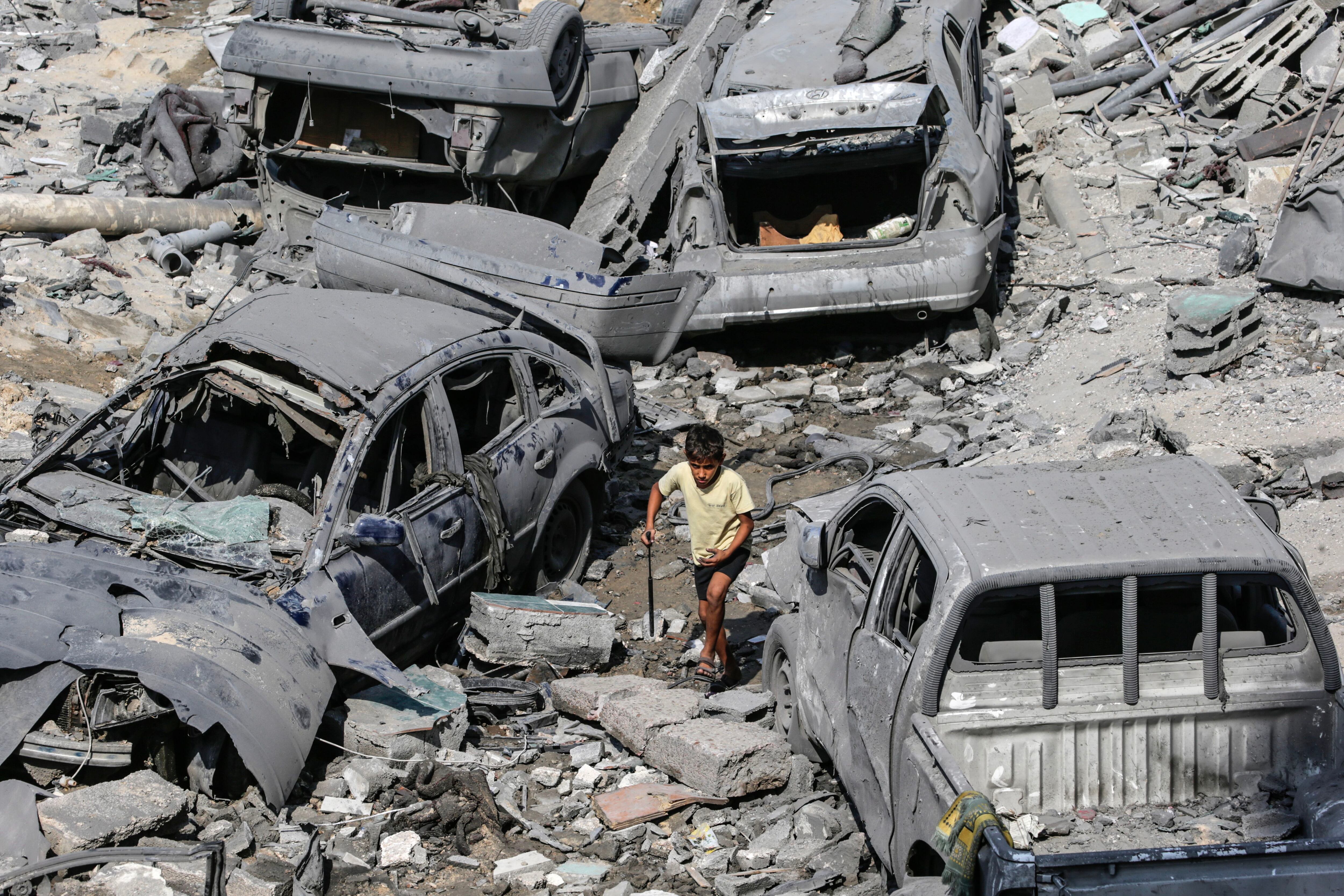 El embajador de Israel en Colombia afirmó que los muertos tras el ataque de Hamas son más de 1.000 - crédito Mohammed Saber/EFE