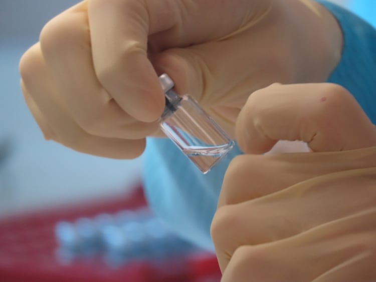 Científicos alrededor del mundo trabajan contrarreloj para desarrollar una vacuna contra el Covid-19. Foto: REUTERS