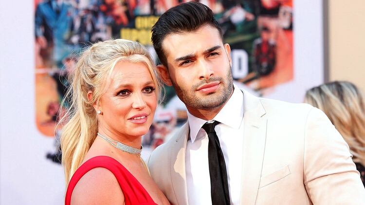 Britney Spears y su novio Sam Asghari en la premiere de “Once Upon a Time in Hollywood”  EFE