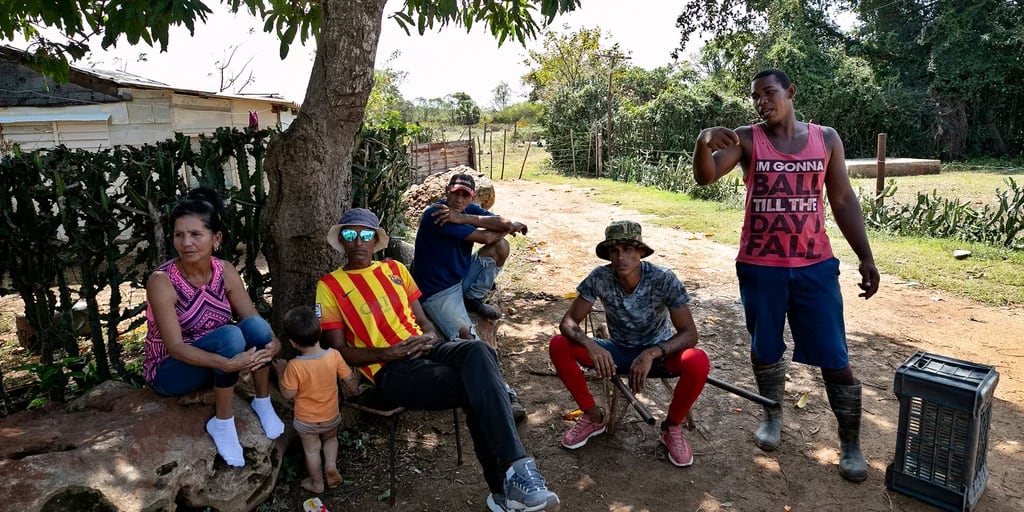 “No hay pan, leche ni corriente, esto es muy duro”: así se vive en Cuba, con escasez de alimentos y 10 horas de apagones diarios